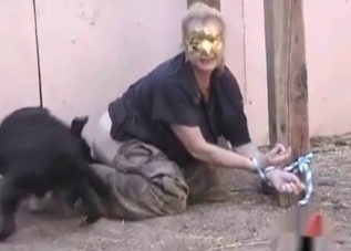 Seductive zoophile chick loves fucking dogs