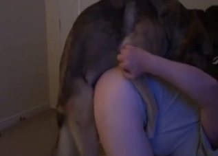 Dude gets his dog to fuck his gay ass